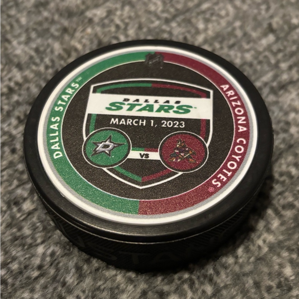 Dallas Stars vs Arizona Coyotes Official NHL Match Up Hockey Puck 3-1-2023